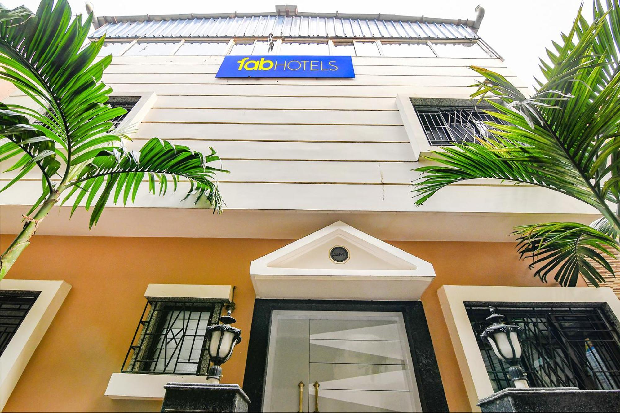 Fabexpress Scholer Motel Calcuta Exterior foto
